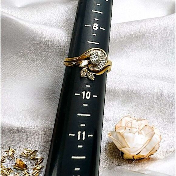 Diamond Baguette Swirl l 14Kt Gold Wedding Ring Set l Size 9 - Picture 5 of 6